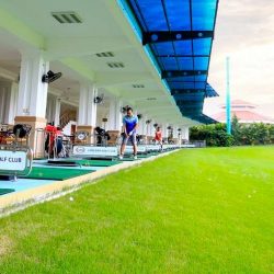 Sân tập golf Long Biên là một trong những sân nằm gần Trung tâm thành phố Hà Nội nhất