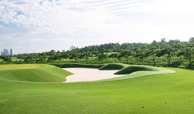 Sân golf Harmonie là địa điểm học golf ở Bình Dương ưa thích của nhiều golfer.
