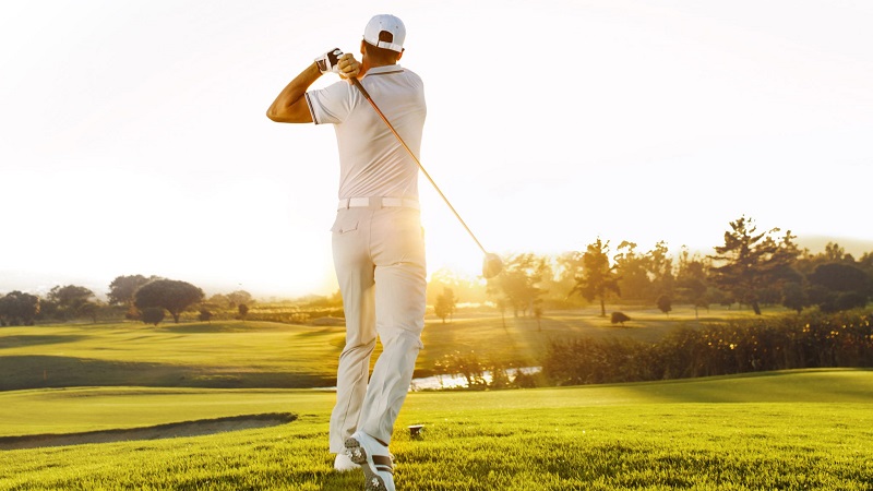 Mức giá lên sân của golfer sẽ có sự khác nhau giữa ngày thường và cuối tuần