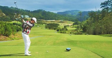 Tee box là một vị trí phát bóng ở trên sân