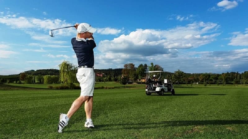 Tập golf bao lâu ra sân phụ thuộc vào nhiều yếu tố