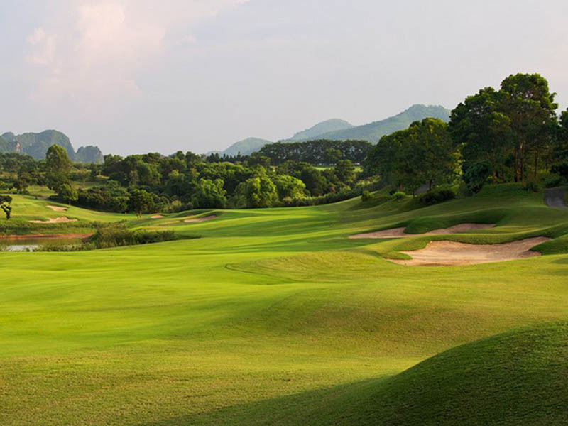 Sân golf Skylake nổi tiếng ở Chương Mỹ, Hà Nội