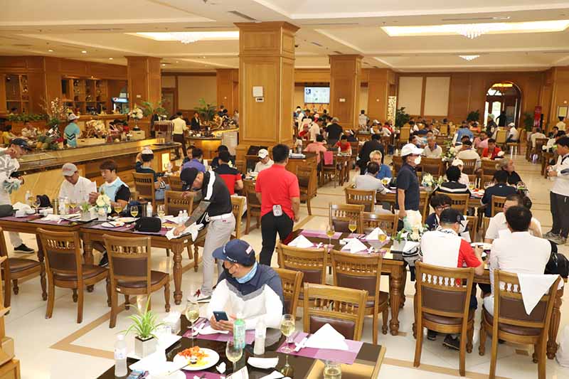 Nhà hàng phục vụ ăn uống ở sân golf Tân Sơn Nhất