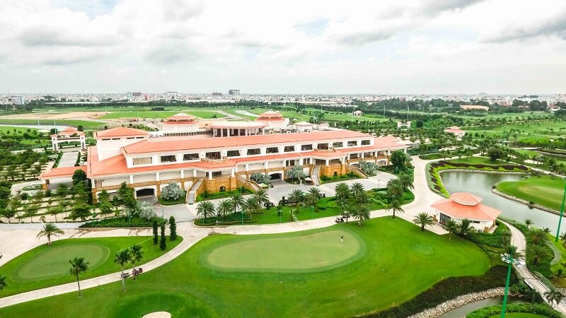 Sân golf Tân Sơn Nhất là địa điểm chơi golf và giải trí tuyệt vời