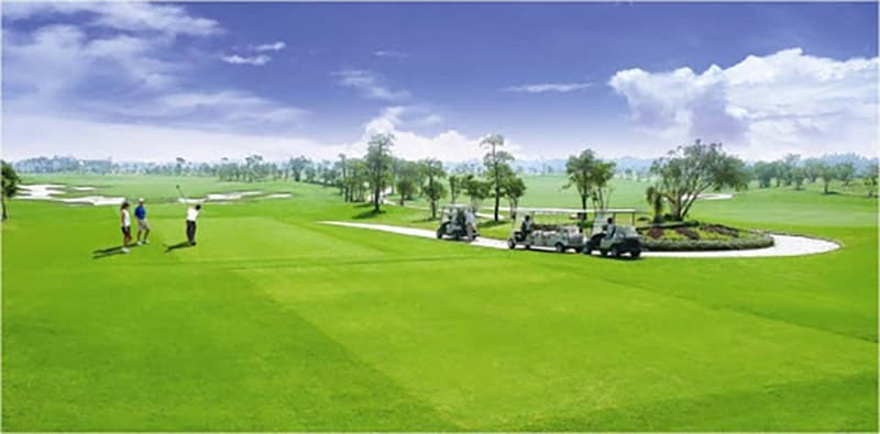 Sân golf Hà Đông được bố trí trang thiết bị lớn và hiện đại bậc nhất thành phố