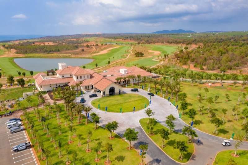 Sân golf Novaland Bình Thuận nằm trong tổ hợp giải trí bậc nhất của địa phương 
