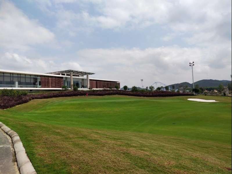 Sân golf Mường Thanh Diễn Lâm hứa hẹn sẽ làm thay đổi bộ mặt kinh tế của Nghệ An 