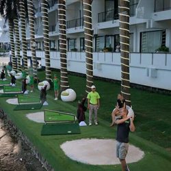 Sân tập golf Hồ Tây Hà Nội Club là điểm đến quen thuộc của nhiều golfer thủ đô