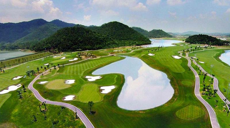 Sân golf BRG Đà Nẵng có vị trí thuận lợi, các golfer có thể di chuyển tới sân dễ dàng 