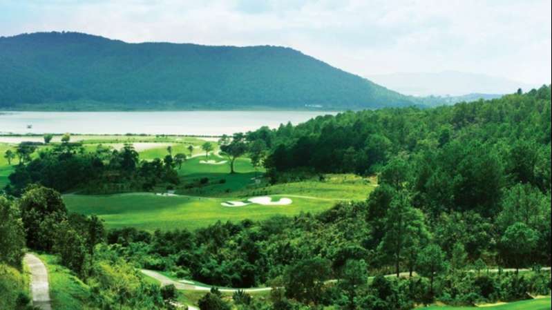 Sân golf Đà Lạt 1200 được thiết kế bởi danh thủ nổi tiếng người Miến Điện 