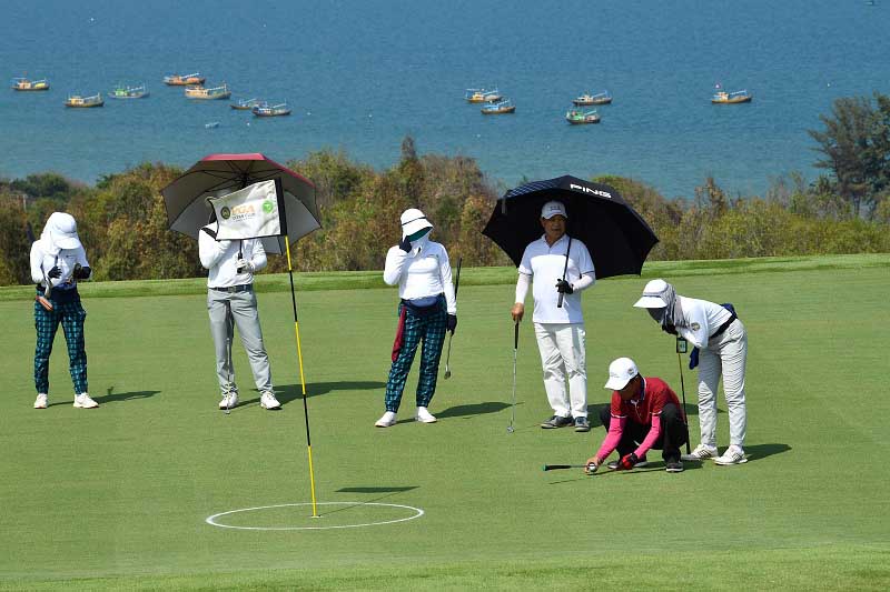 Điểm chơi golf ngay sát bờ biển