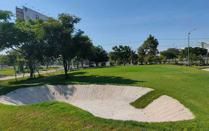 Sân golf Xuân Thủy tọa lạc ngay giữa trung tâm thành phố biển Đà Nẵng 