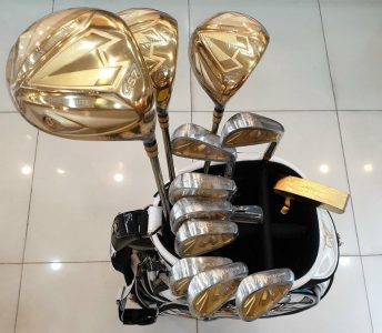Cách sắp xếp gậy golf vào túi gậy xe đẩy