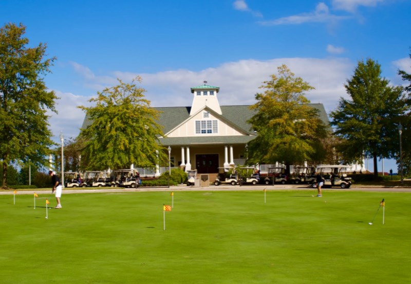 The Shoals Golf Club được thiết kế bởi kiến trúc sư nổi tiếng người Anh - Robert Trent Jones