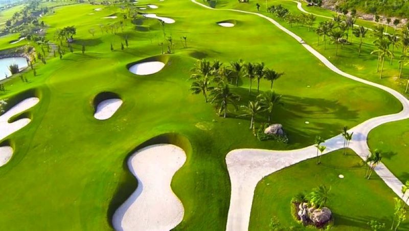 Sân golf Diamond Bay Nha Trang được đông đảo các golfer trong nước và quốc tế yêu thích