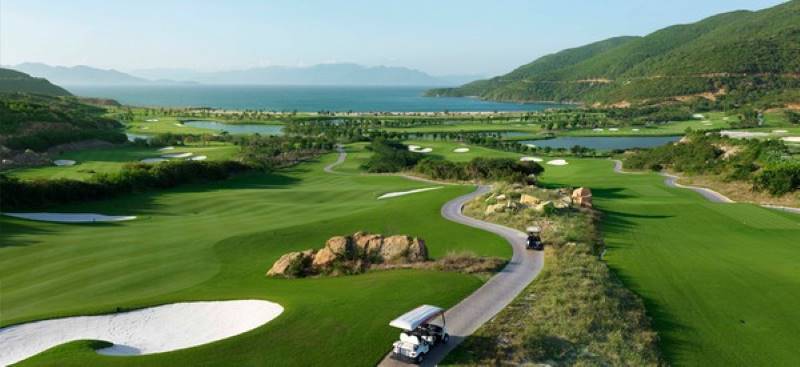 Chi phí tập luyện tại sân golf Nha Trang đươc cập nhật thường xuyên với nhiều chương trình khuyến mại