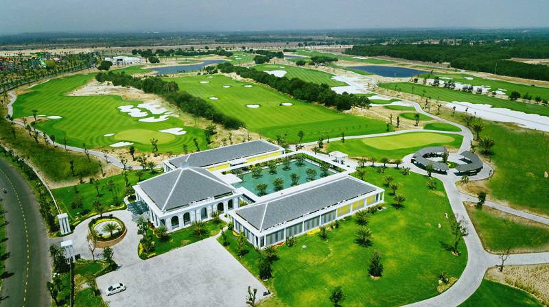 Đến với sân golf Vinpearl bạn sẽ được trải nghiệm các dịch vụ tiện ích đẳng cấp quốc tế 