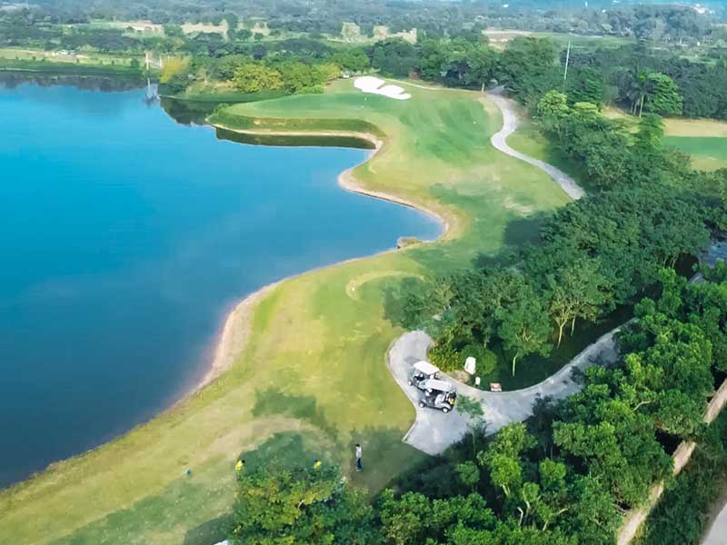 Sân golf Hà Nội club còn có tên gọi khác là sân golf Minh Trí 