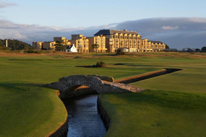 Không chỉ là sân golf lâu đời nhất thế giới, sân St Andrews Old Course còn là địa danh vàng 