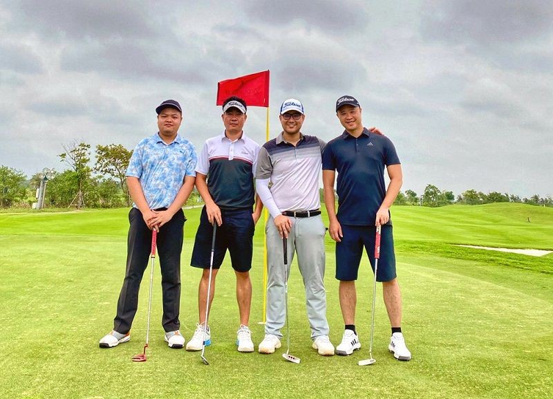 Tập đánh golf với câu lạc bộ giúp golfer nâng cao kỹ thuật nhanh chóng