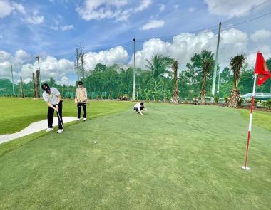 Sân Tập Golf Đông Dư Giữ Thủ Đô Có Những Gì Nổi Bật?