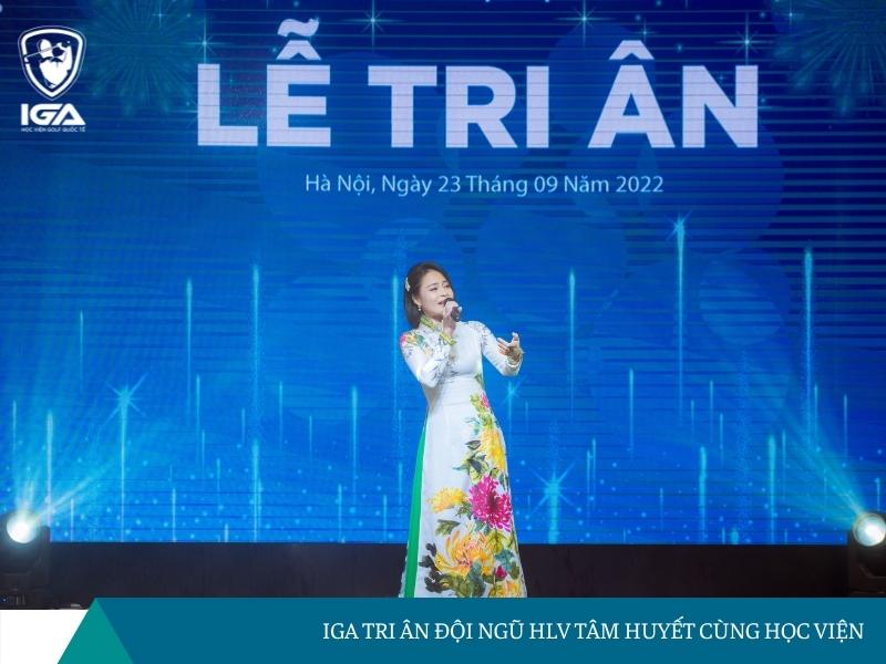 Ca sĩ Nguyễn Thị Hà - Học viên IGA góp mặt trong buổi tri ân