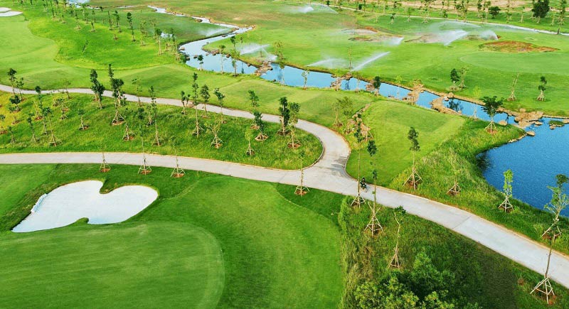 Học đánh golf ở Bình Thuận tại sân golf NovaWorld Phan Thiết