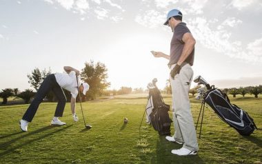 Học đánh golf tại sân golf thực tế với nhiều trải nghiệm tuyệt vời