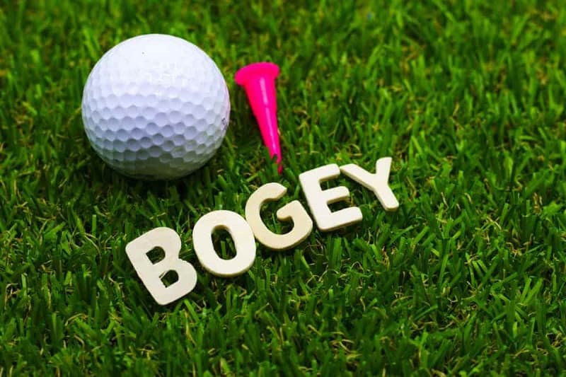 Bogey là số gậy vượt quá điểm par tiêu chuẩn của một hố golf
