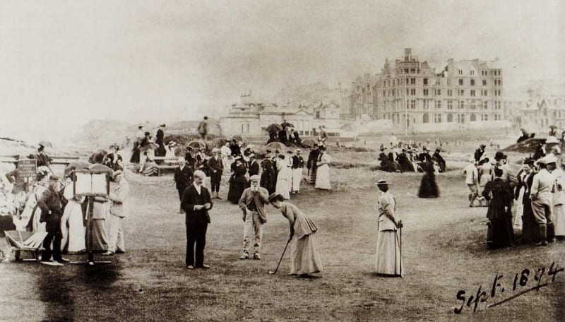 Giải golf nữ đầu tiên diễn ra tại Lothian East, Scotland vào năm 1894