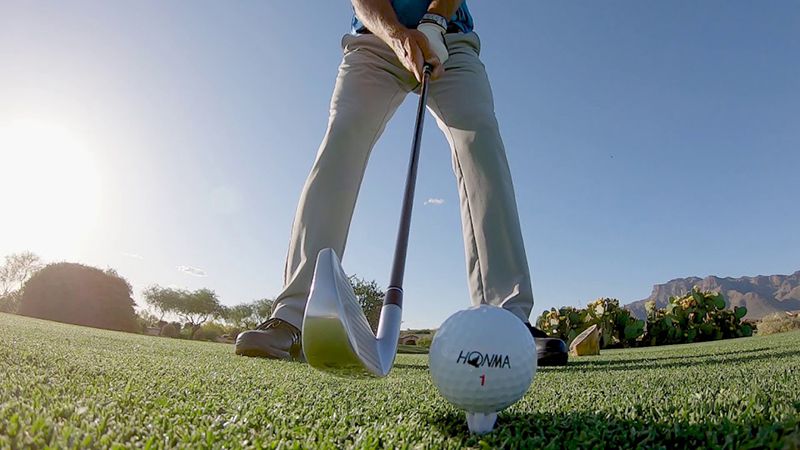 rọng lượng gậy golf quyết định nhiều đến hiệu suất của cú đánh bóng