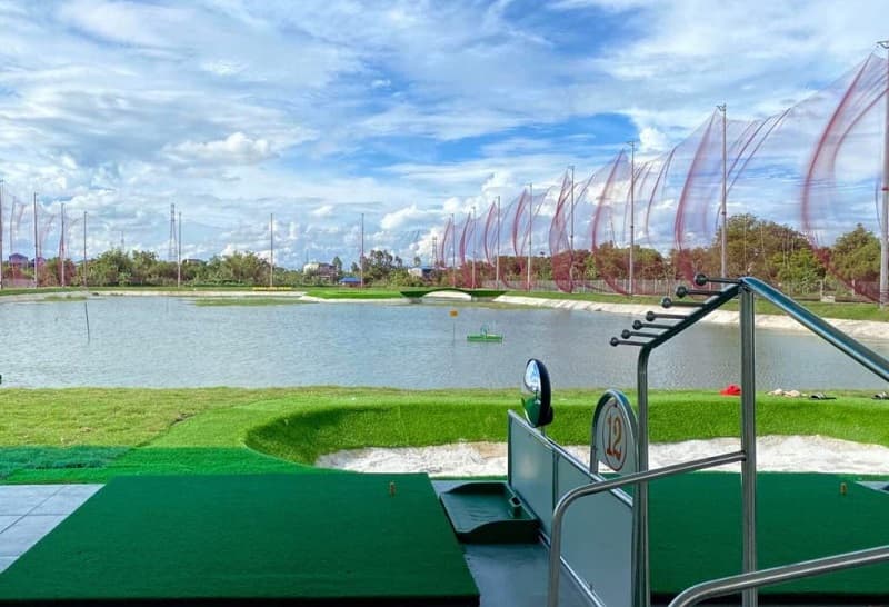 Quang cảnh thoáng mát tại sân tập golf Quang Long Nam Định