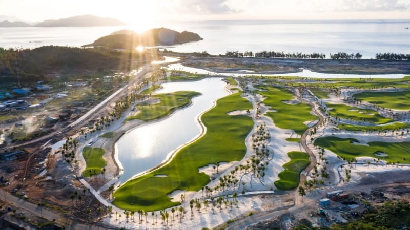 Sân Nara Bình Tiên là hệ thống sân golf trực thuộc dự án Khu du lịch Bình Tiê