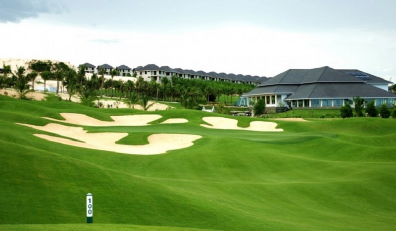 Sea Links Golf & Country Club là sân golf 18 lỗ