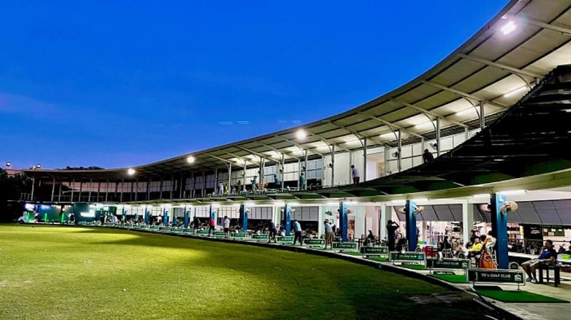 Một góc của sân tập golf Thành Đông