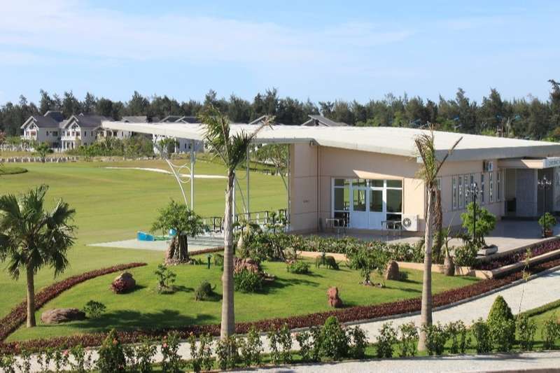 Sân golf Cửa Lò, Nghệ An cung cấp đầy đủ trang thiết bị hiện đại