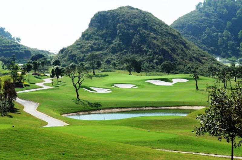 Sân golf Hoàng Gia tại Ninh Bình hiện đang là sân golf lớn nhất Việt Nam