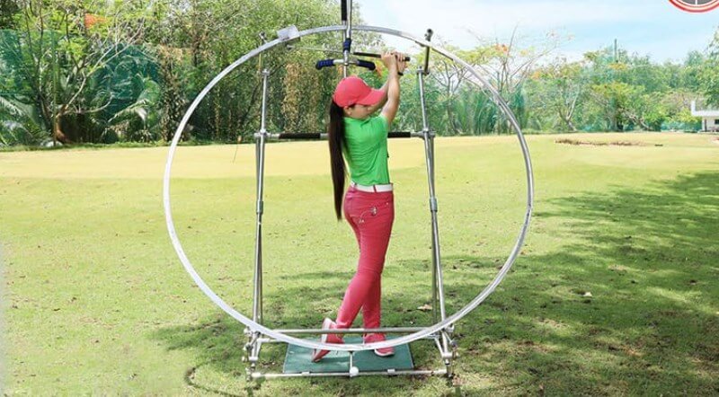 Vòng swing golf là một trong những dụng cụ tập golf hữu ích dành cho golfer