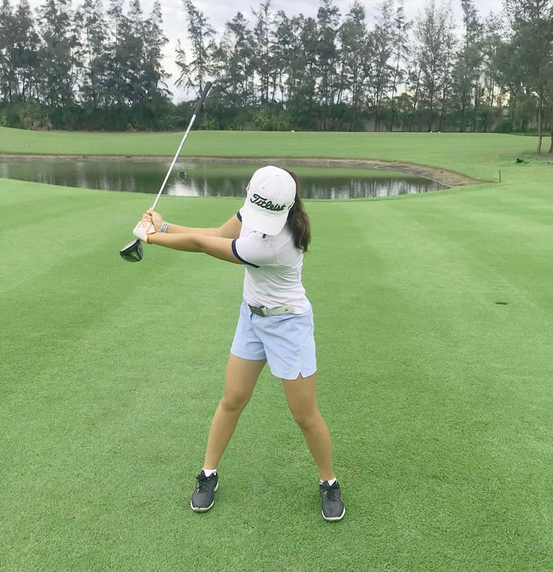 Sai lầm của golfer nữ về độ xoay người khi đánh bóng