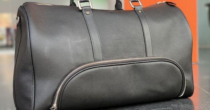Túi golf xách tay GolfGroup 5 sao S21 được làm từ chất liệu da bò cao cấp