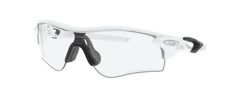 Oakley Radarlock Path OO9206-69 tone trắng hiện đại